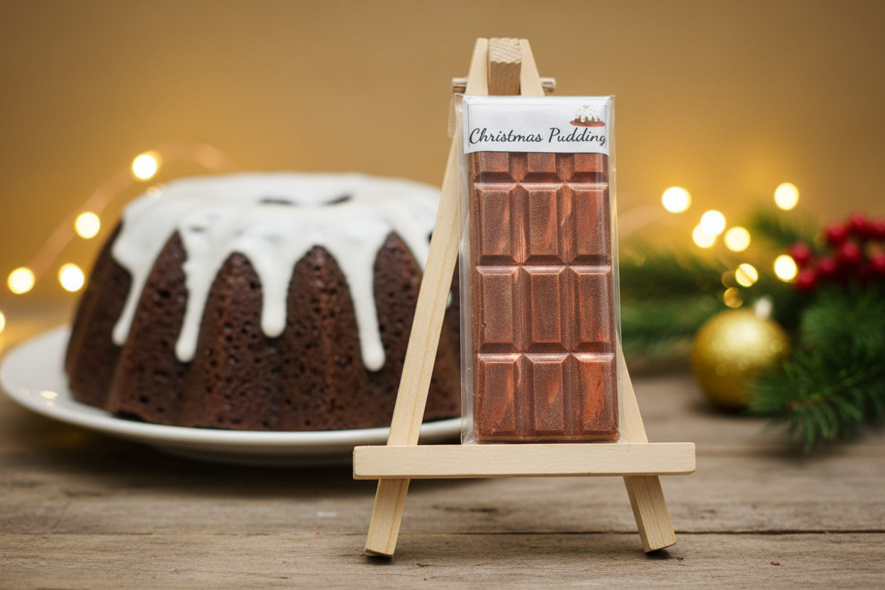 Chocolate bar filled with a Christmas pudding flavoured cream